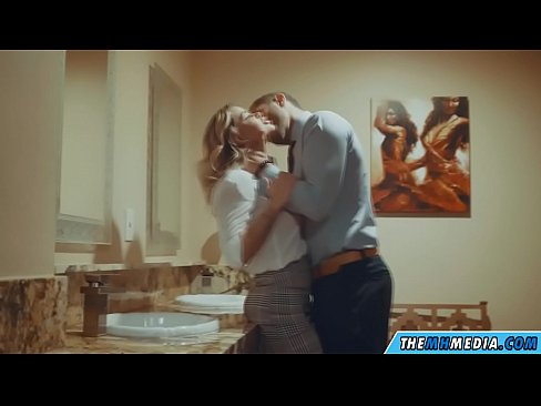 ❤️ Кога бујна русокоса ќе ве заведе во јавен тоалет ❤ Ебате кај нас ❌